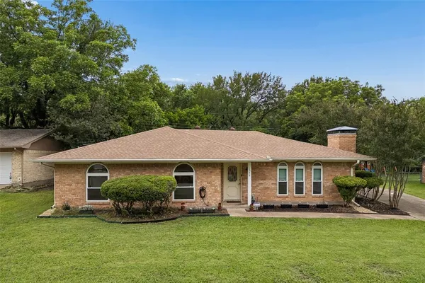 $285,000 | 1548 Timbercreek Drive, Howe, TX 75459