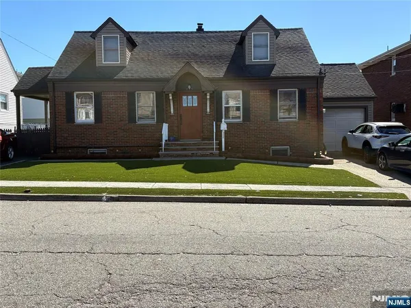 $699,000 | 739 Garden Street, Carlstadt, NJ 07072