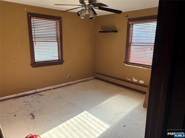 $699,000 | 739 Garden Street, Carlstadt, NJ 07072