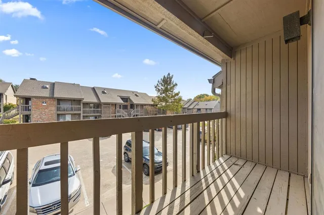 $215,000 | 1238 Signal Ridge Place, Rockwall, TX 75032