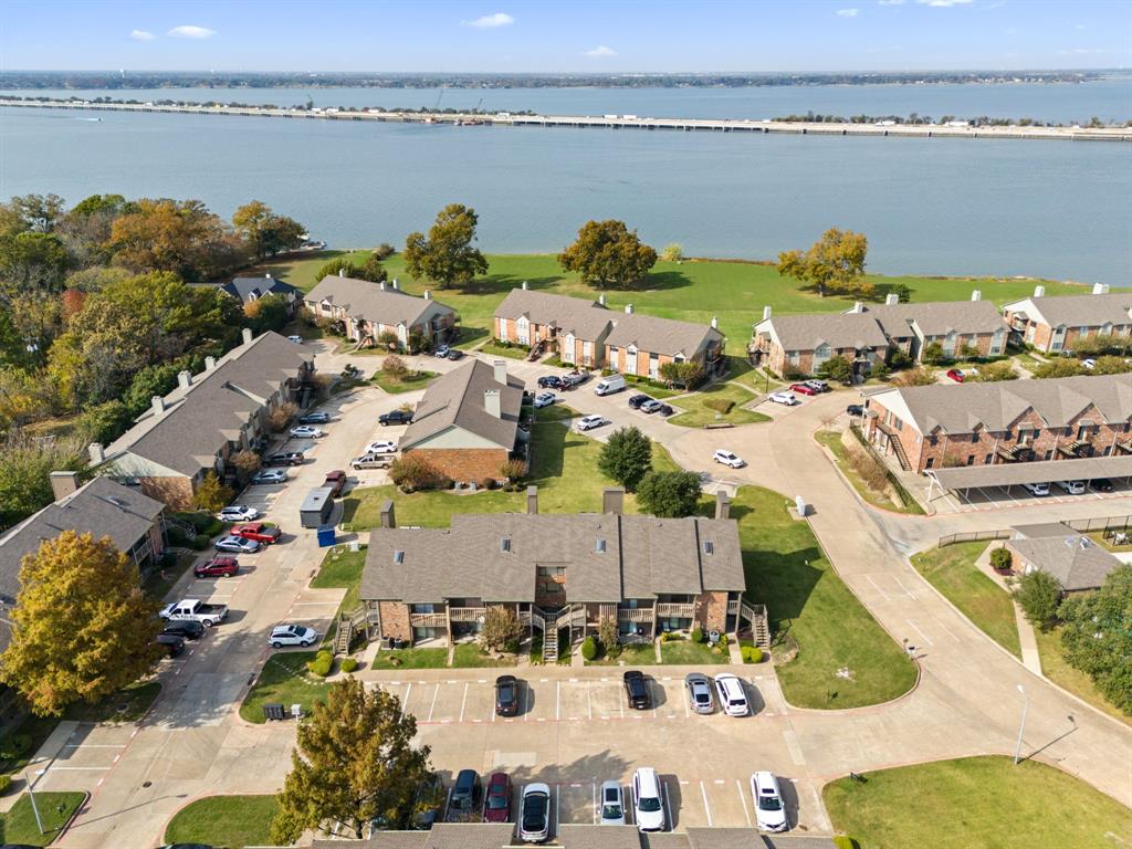 1238 Signal Ridge Place Rockwall, TX 75032 - Photo 8 of 32