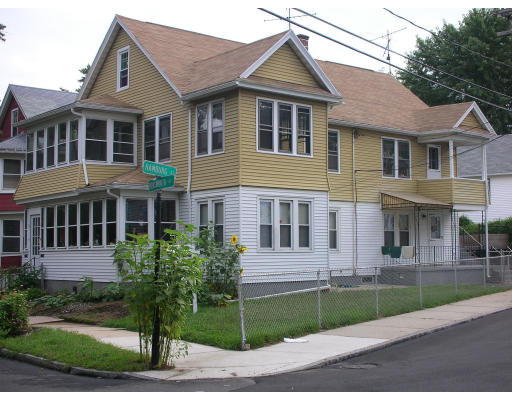 3-5 Farnsworth Street Springfield, MA 01107 - Photo 3 of 3