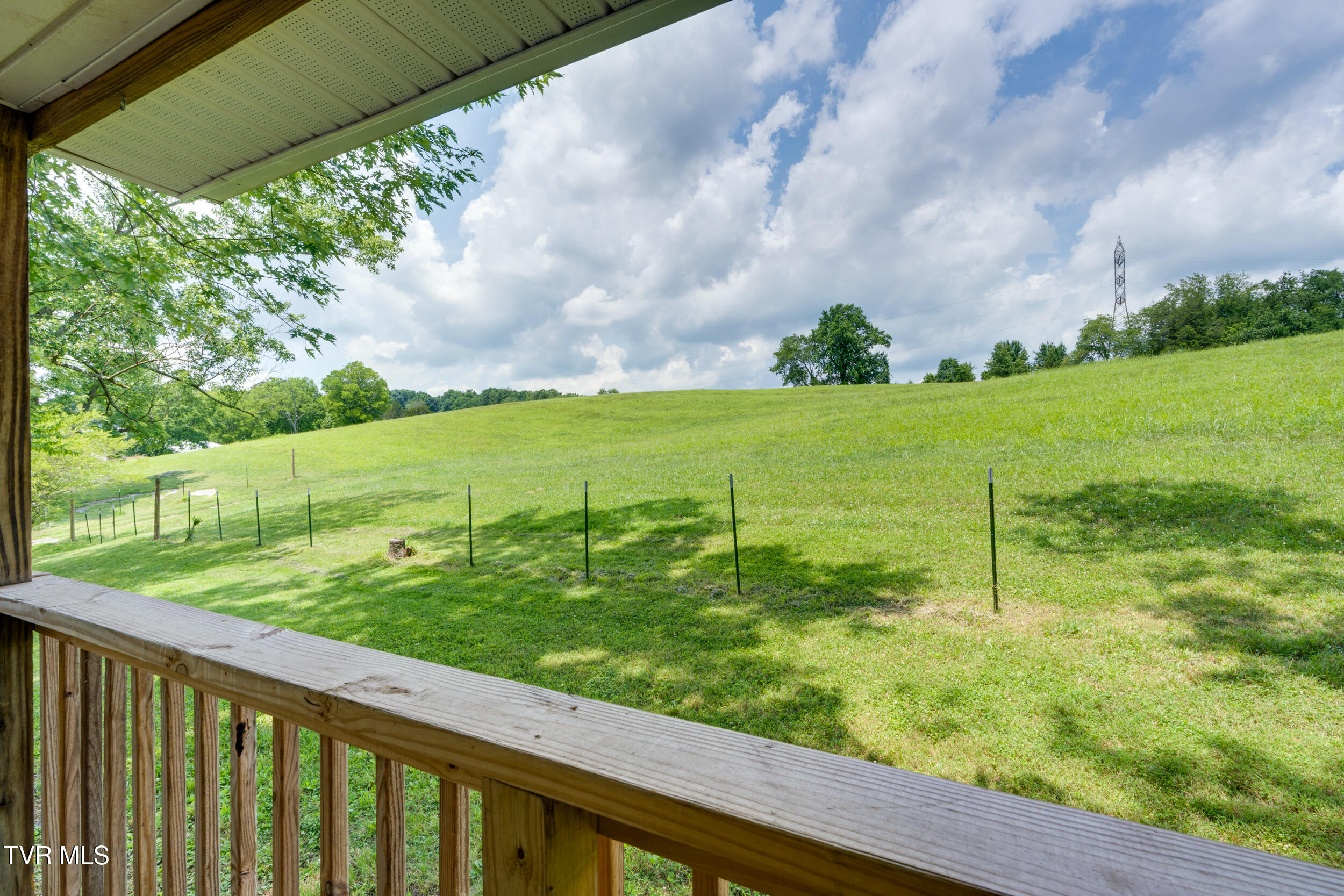 208 Buffalo Road Bluff City, TN 37618 - Photo 29 of 90 031