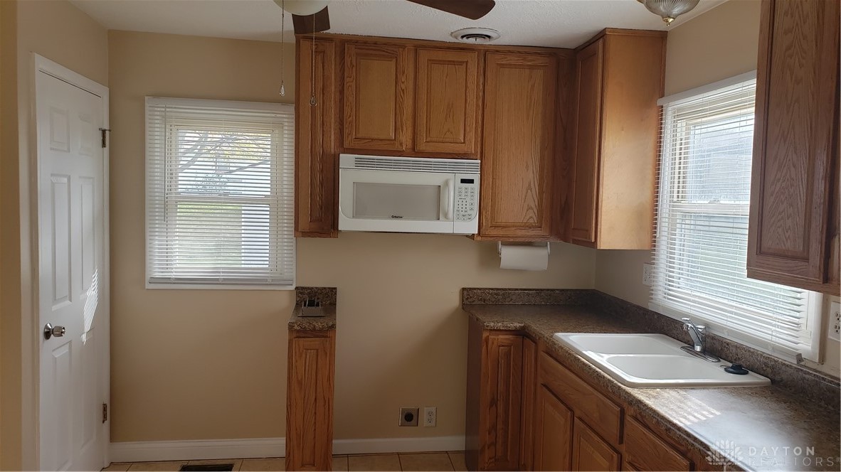 848 Wake Forest Road Riverside, OH 45431 - Photo 7 of 18
