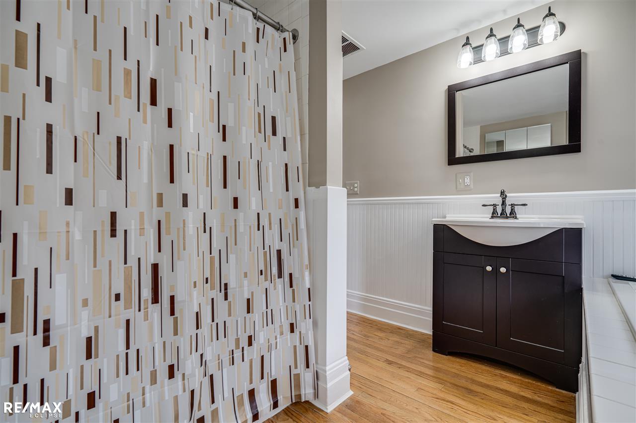 700 Princeton Road Berkley, MI 48072 - Photo 23 of 43 50010868-22.JPG