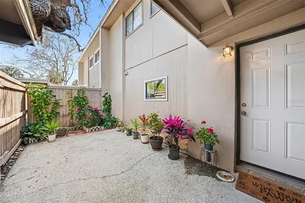 $205,000 | 8606 Palm Lane, Unit 116, Temple Terrace, FL 33637