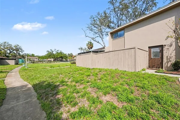 $205,000 | 8606 Palm Lane, Unit 116, Temple Terrace, FL 33637