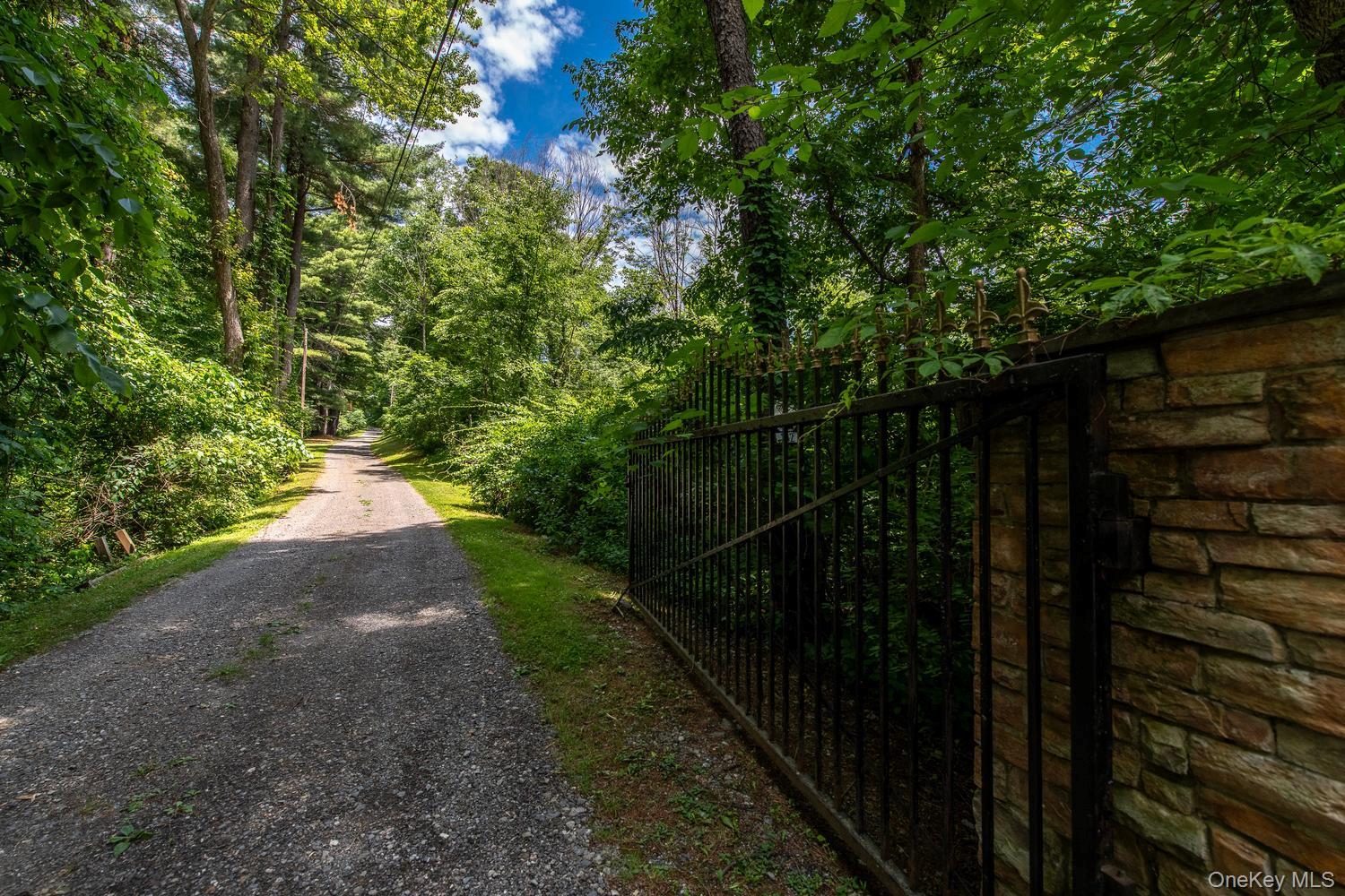242 Milan Hollow Road Rhinebeck, NY 12572 - Photo 48 of 50