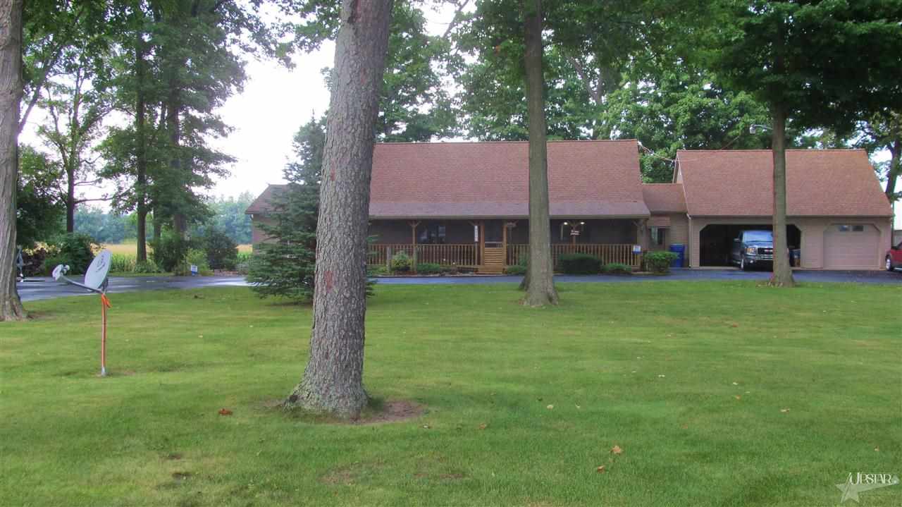 9904 Carroll Road Churubusco, IN 46723 - Photo 3 of 30 Gallery Image 3