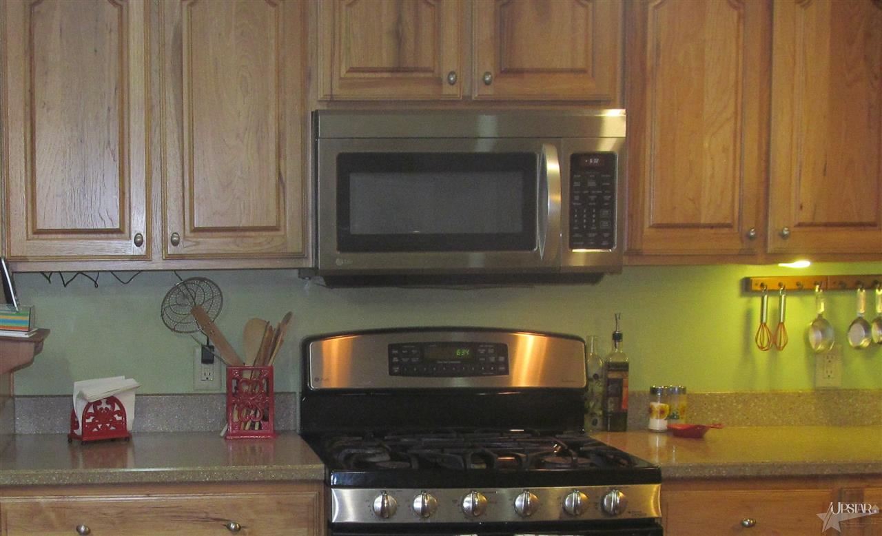 9904 Carroll Road Churubusco, IN 46723 - Photo 7 of 30 Gallery Image 7
