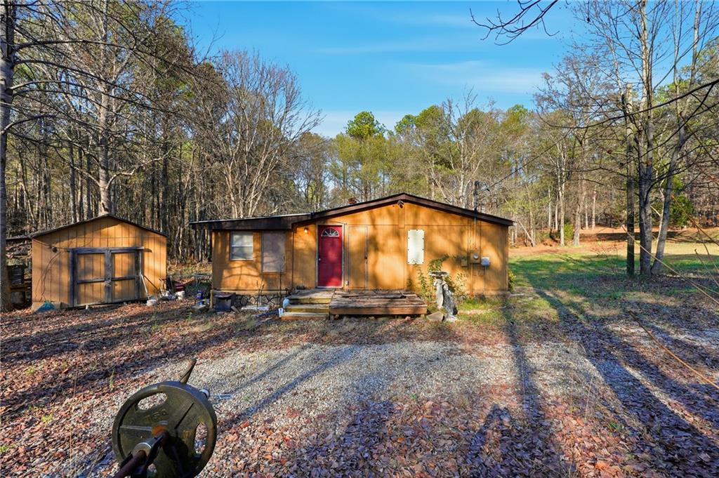 92 Vaughn Spur Northeast Cartersville, GA 30121 - Photo 6 of 50 a view of outdoor space with garden and entertaining space