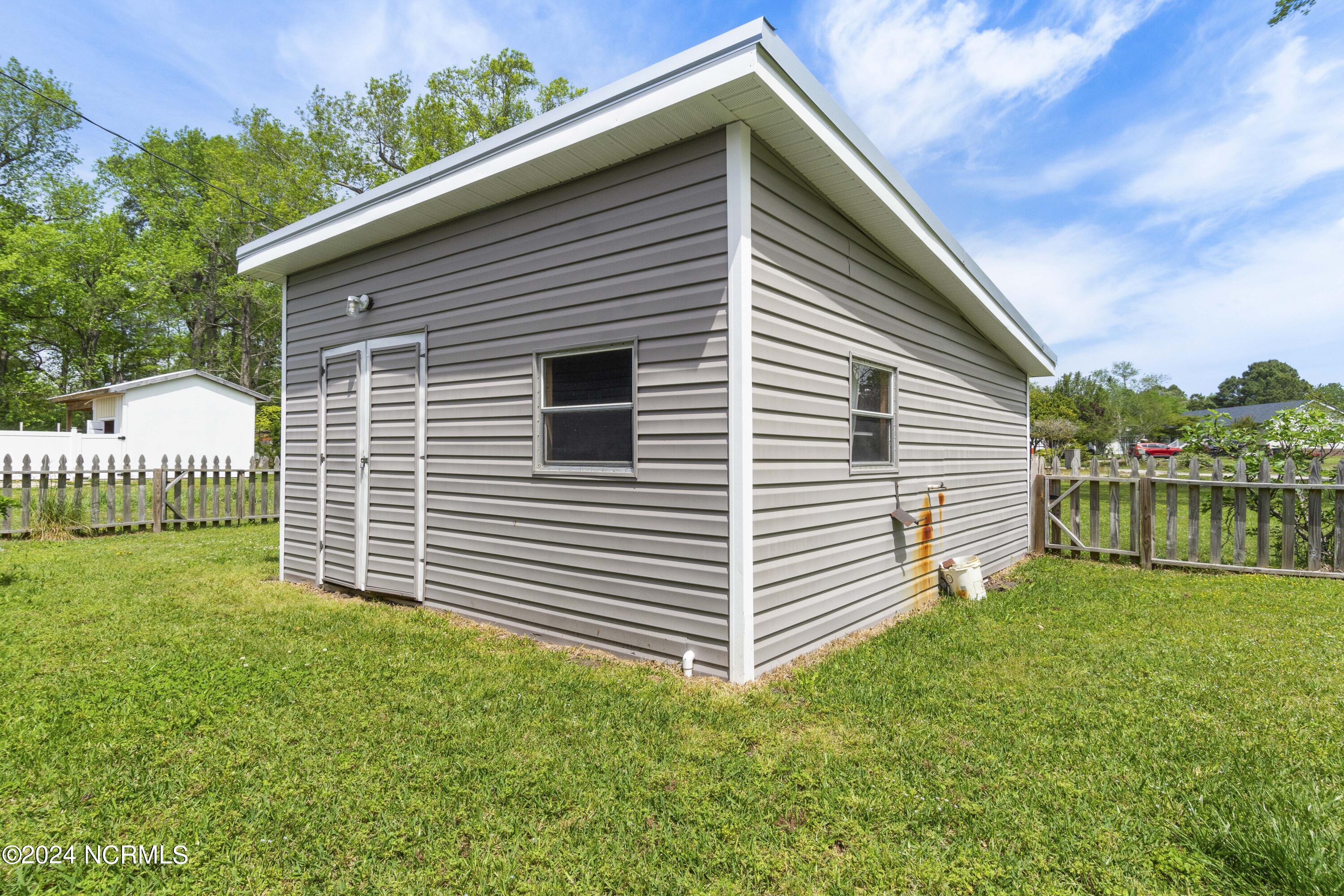 716 Nine Foot Road Newport, NC 28570 - Photo 42 of 47 716-NineFtRd-4-17-2024-042