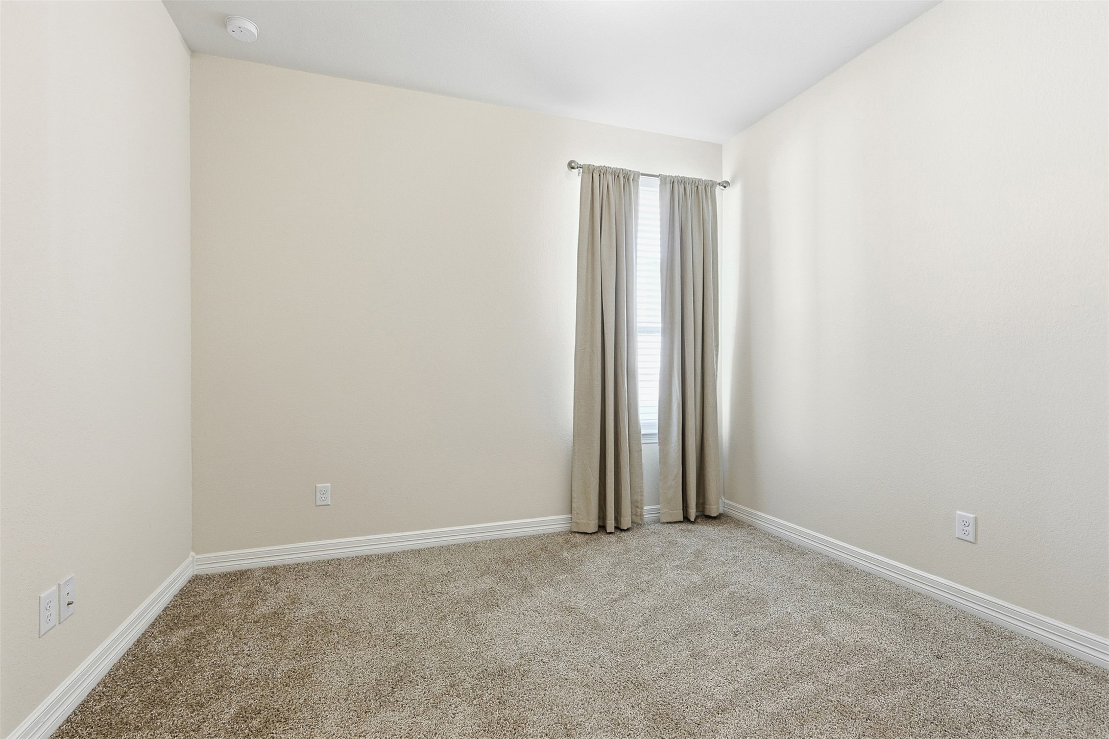 2773 Bluebonnet Ridge Drive Conroe, TX 77304 - Photo 13 of 23 a view of an empty room