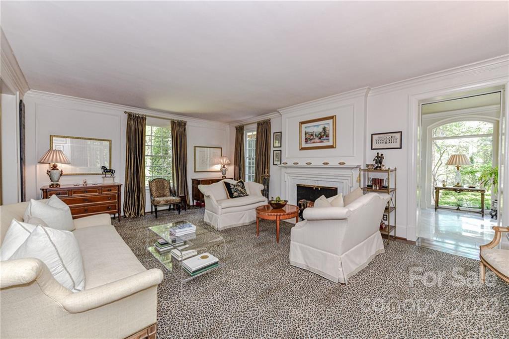 5135 Hardison Road Charlotte, NC 28226 - Photo 5 of 48 Gallery Image 5