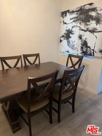 $2,000 | 18307 Burbank Boulevard, Unit 83, Tarzana, CA 91356