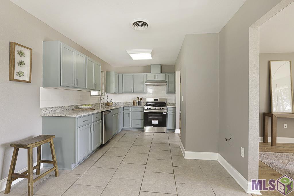 634 East Rome Street Gonzales, LA 70737 - Photo 7 of 17