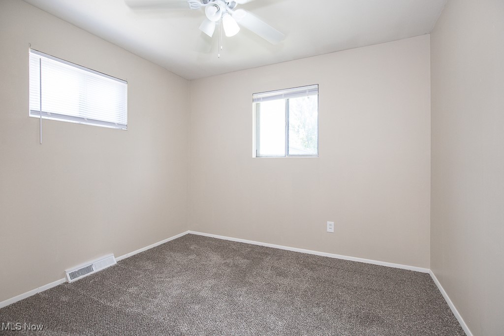 4208 Knickerbocker Road Sheffield Lake, OH 44054 - Photo 16 of 23 Gallery Image 16