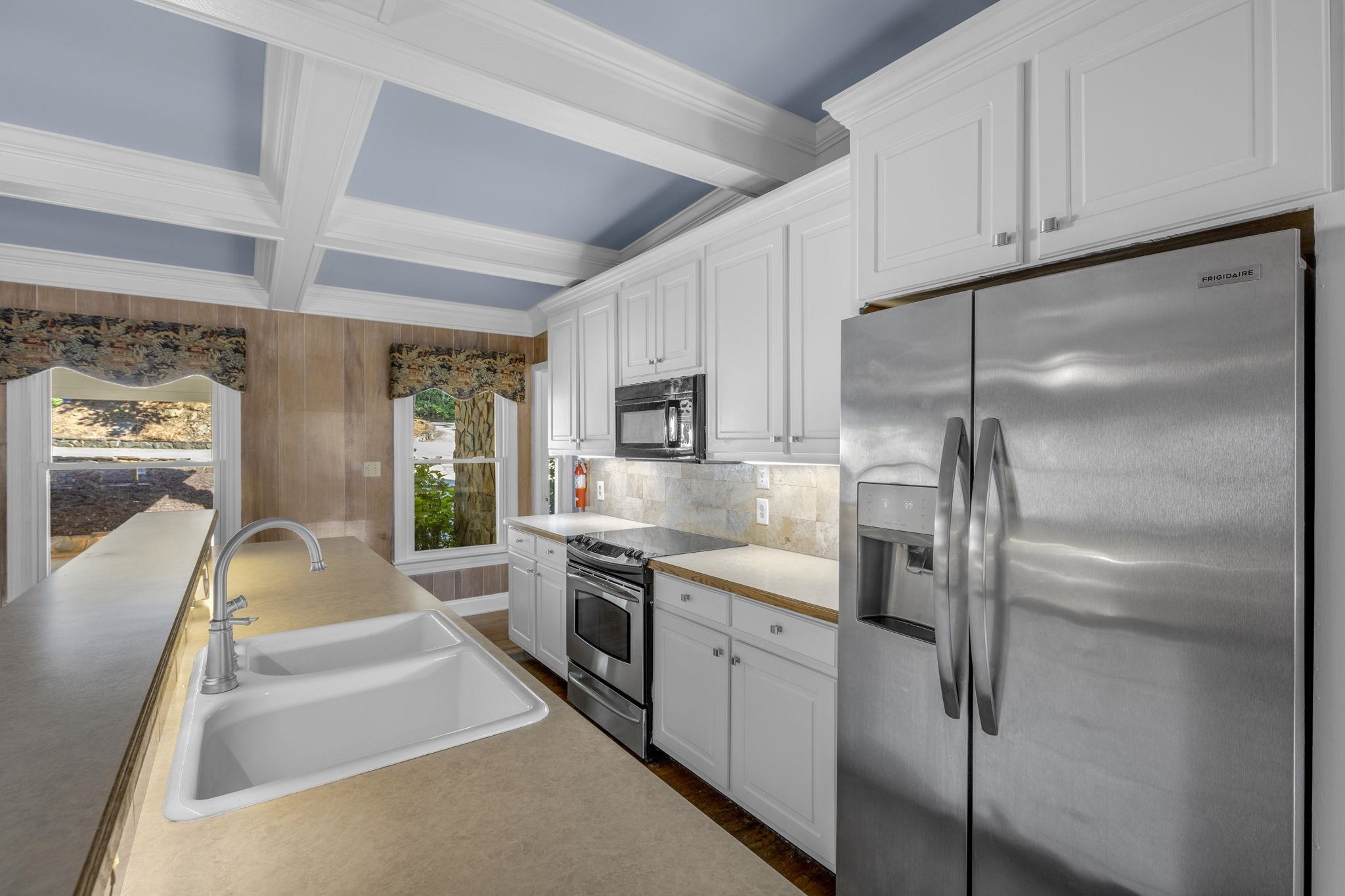 10 Scout Road Greenville, SC 29611 - Photo 10 of 48