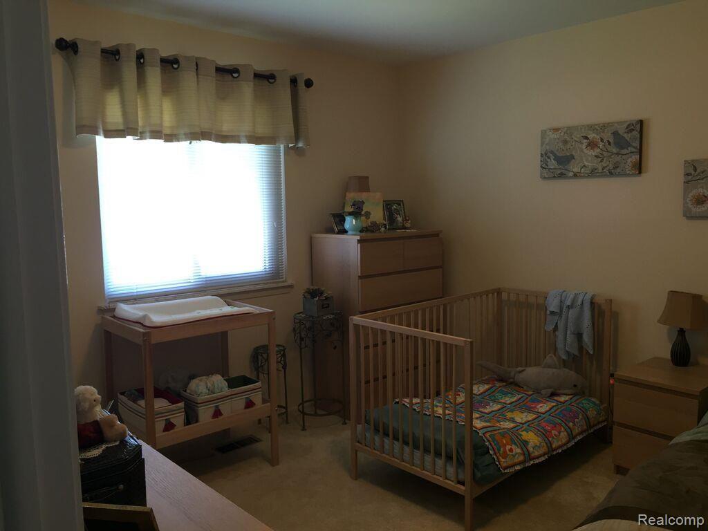 15681 Inkster Road Livonia, MI 48154 - Photo 12 of 25