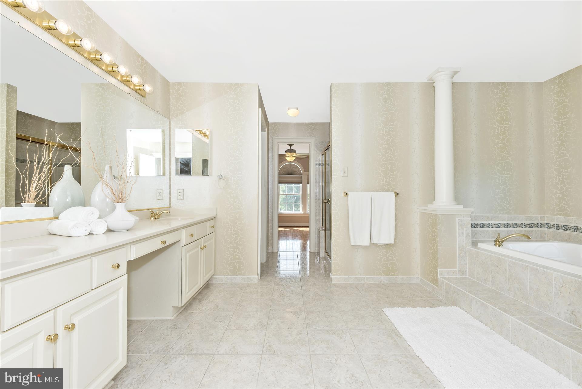 2424 Sapling Ridge Lane Brookeville, MD 20833 - Photo 24 of 30 Bath (Master)