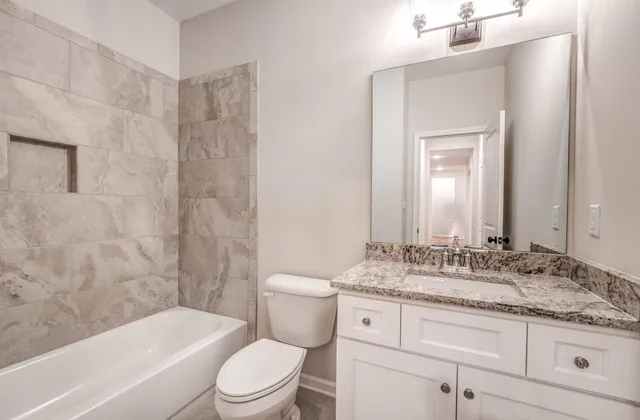 $394,950 | 185 Valleyview Lane, Oakland, TN 38060