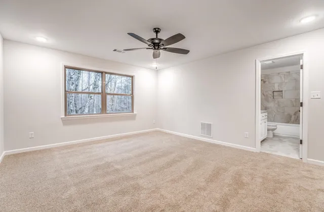 $394,950 | 185 Valleyview Lane, Oakland, TN 38060