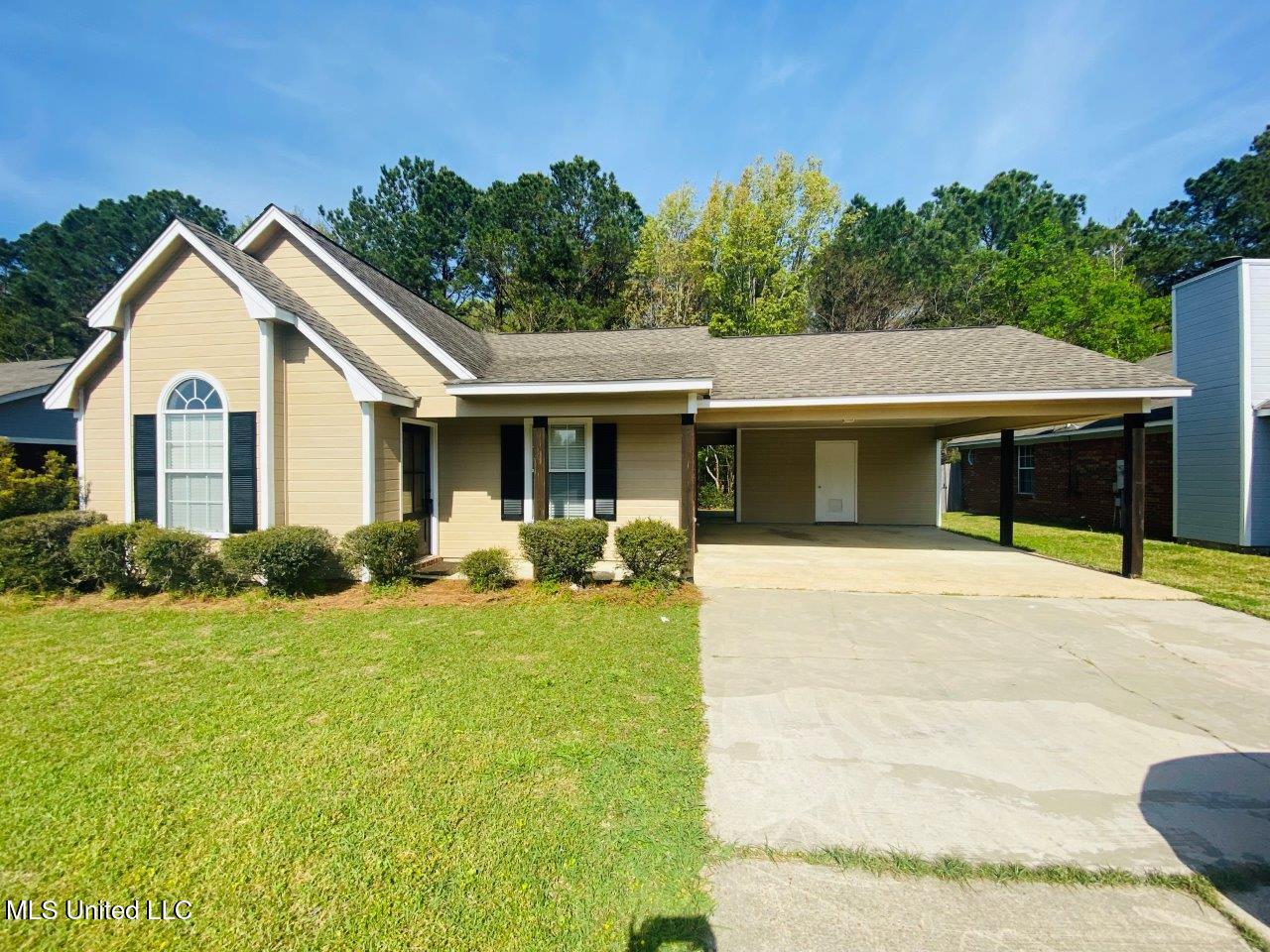 473 Mockingbird Circle Brandon, MS 39047 - Photo 1 of 9 front ext