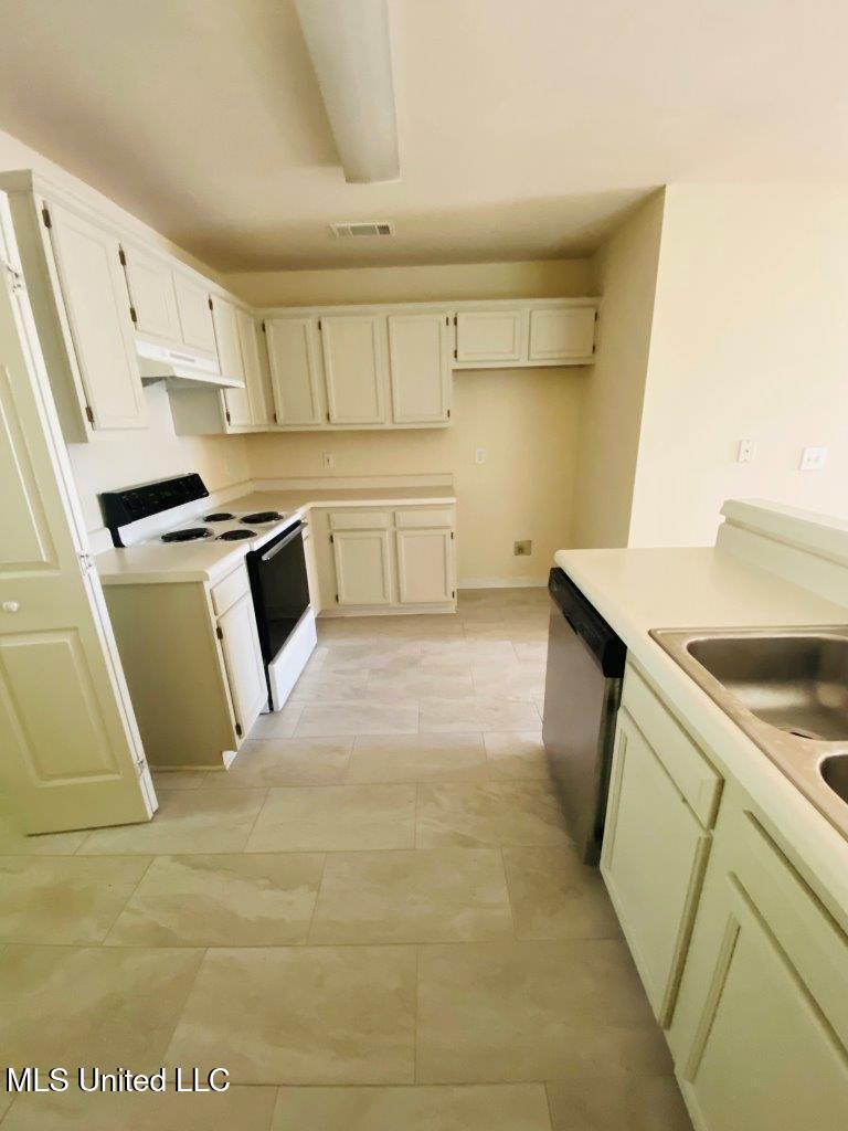 473 Mockingbird Circle Brandon, MS 39047 - Photo 3 of 9 File_003 (002)