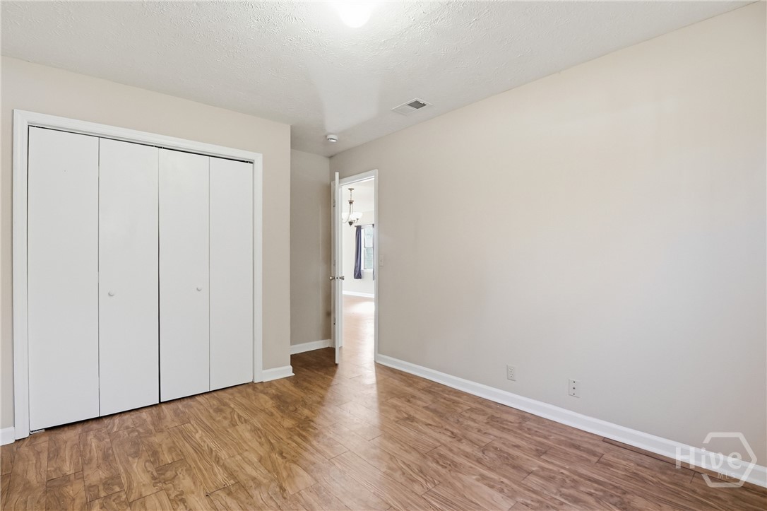 907 North Ash Street Springfield, GA 31329 - Photo 9 of 20