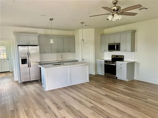 $239,900 | 2444 Huey P Long Avenue, Gretna, LA 70053
