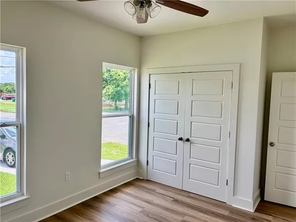 $239,900 | 2444 Huey P Long Avenue, Gretna, LA 70053
