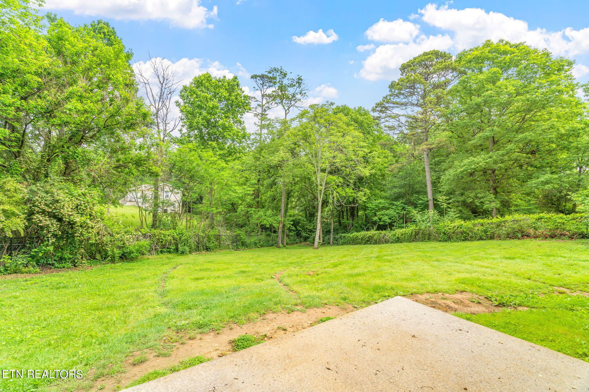 2328 Chukar Road Knoxville, TN 37923 - Photo 11 of 33 Gallery Image 11