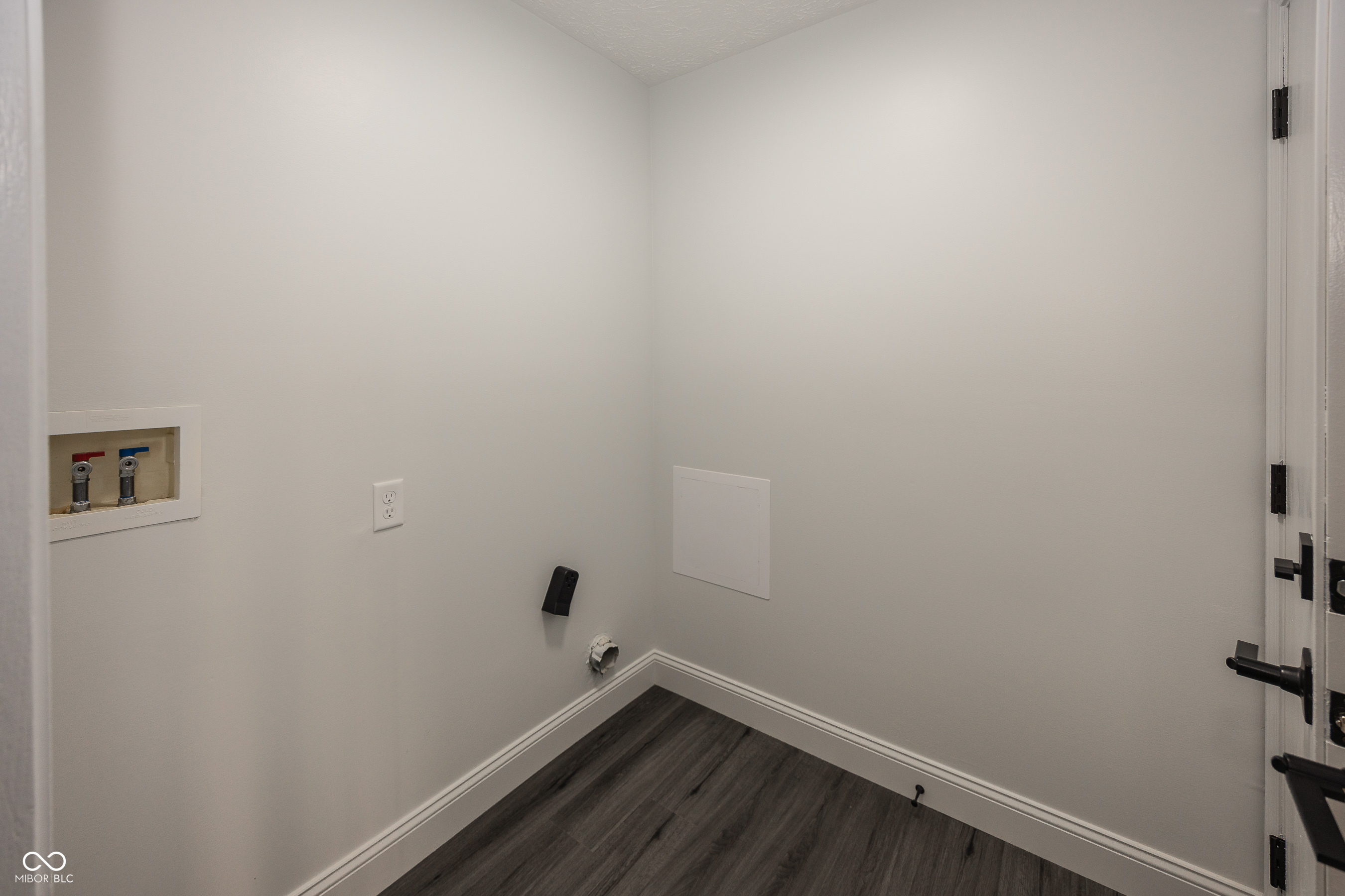 2914 Rothe Lane Indianapolis, IN 46229 - Photo 12 of 24 Gallery Image 12