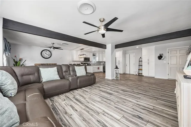 $399,900 | 5005 Surrey Lane, Bakersfield, CA 93309