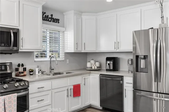 $399,900 | 5005 Surrey Lane, Bakersfield, CA 93309