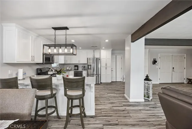 $399,900 | 5005 Surrey Lane, Bakersfield, CA 93309