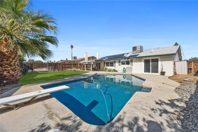 $399,900 | 5005 Surrey Lane, Bakersfield, CA 93309