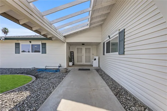 $399,900 | 5005 Surrey Lane, Bakersfield, CA 93309