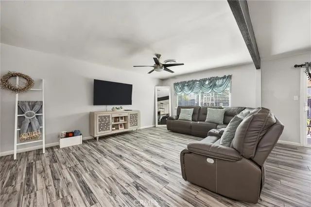 $399,900 | 5005 Surrey Lane, Bakersfield, CA 93309