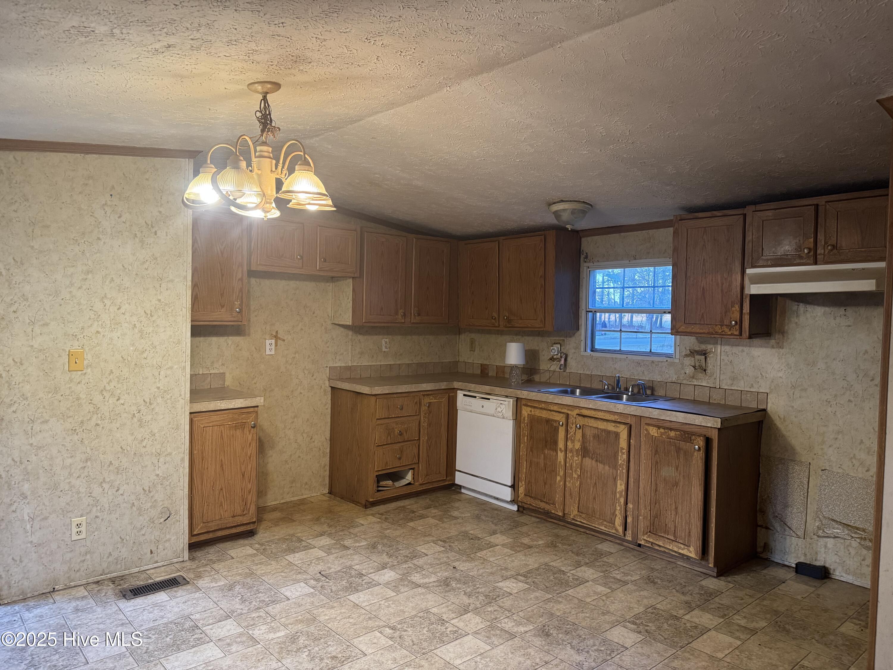 143 Cannon's Ferry Road Tyner, NC 27980 - Photo 5 of 11 IMG_9003