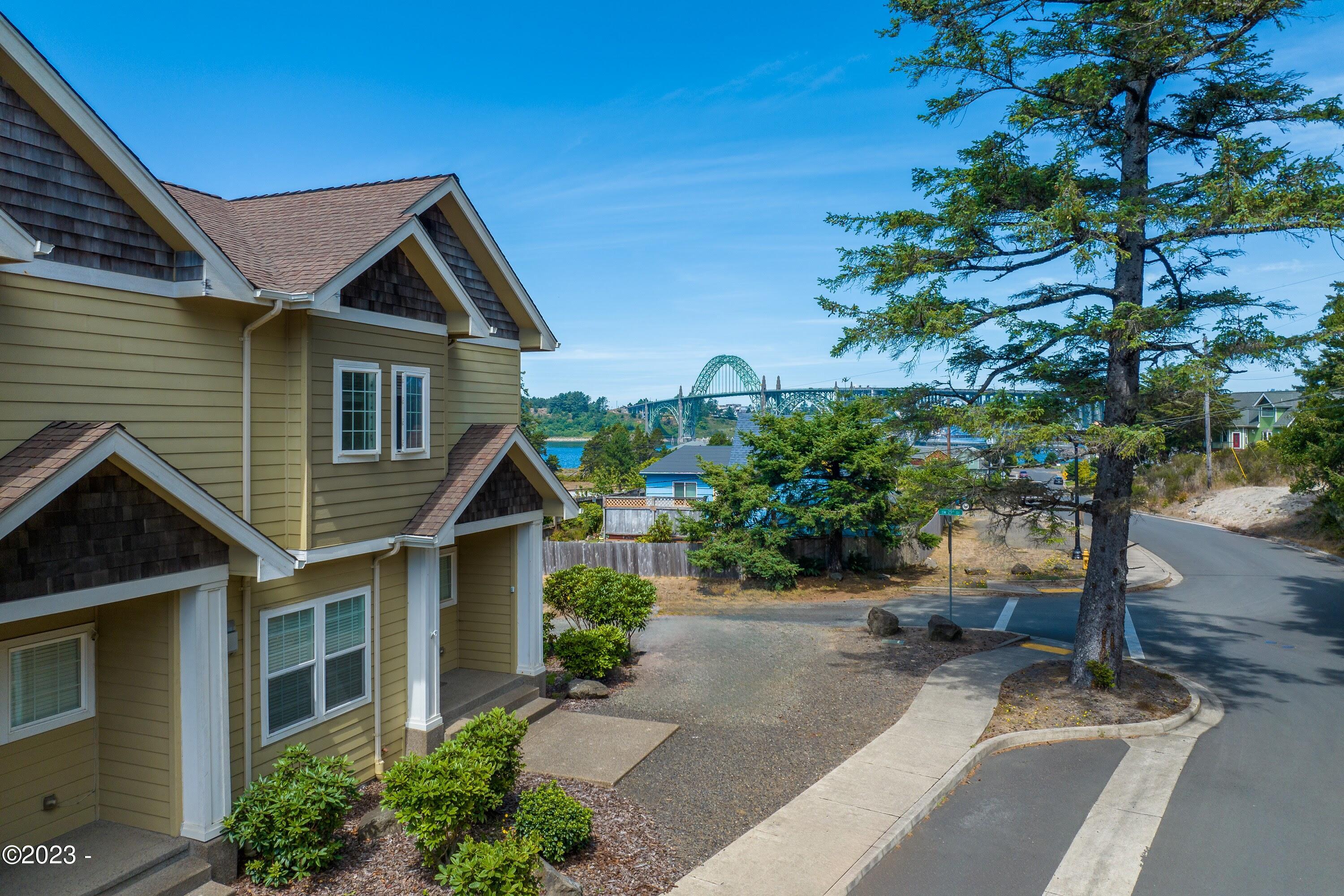 2910 Southwest Brant Street Newport, OR 97366 - Photo 4 of 33 2910 SW BRANT ST (5)