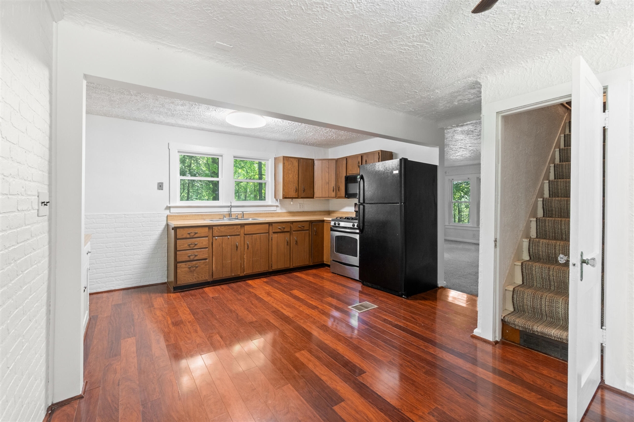 4515 South Jackson Road Jackson, MI 49203 - Photo 11 of 46
