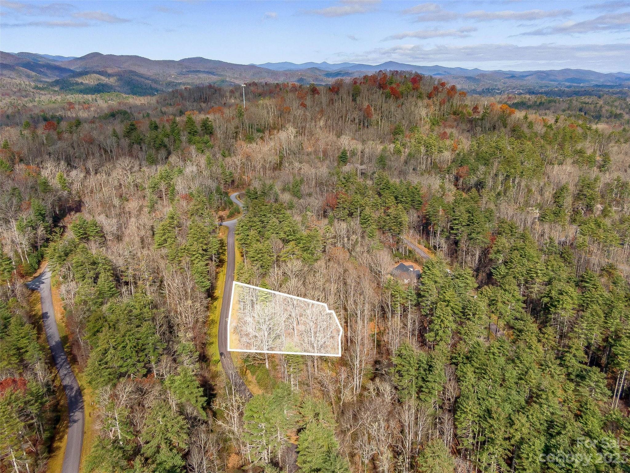 53 R High Hemlock Trail Brevard, NC 28712 - Photo 7 of 20 a view of a area with an aerial view of house