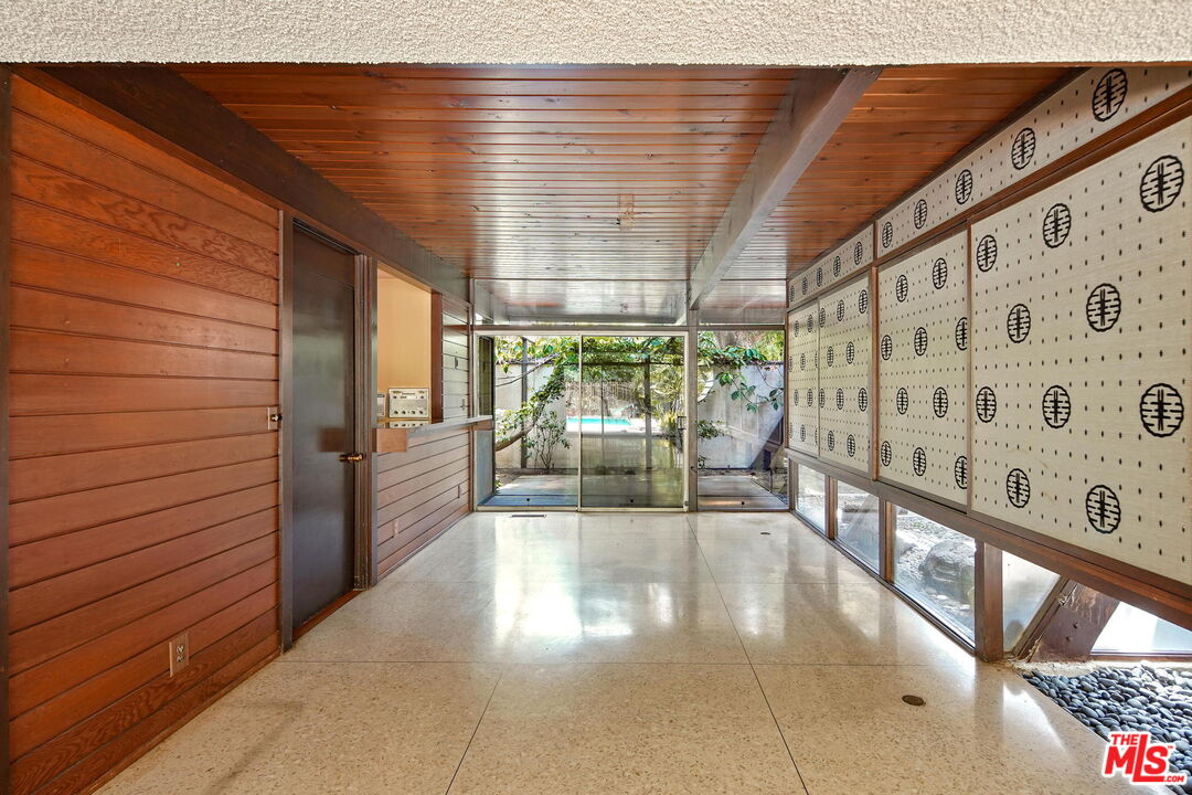 1335 Shadybrook Drive Beverly Hills, CA 90210 - Photo 18 of 39