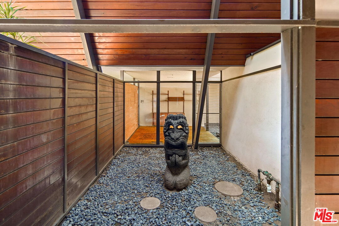 1335 Shadybrook Drive Beverly Hills, CA 90210 - Photo 5 of 39 a bathroom with a shower