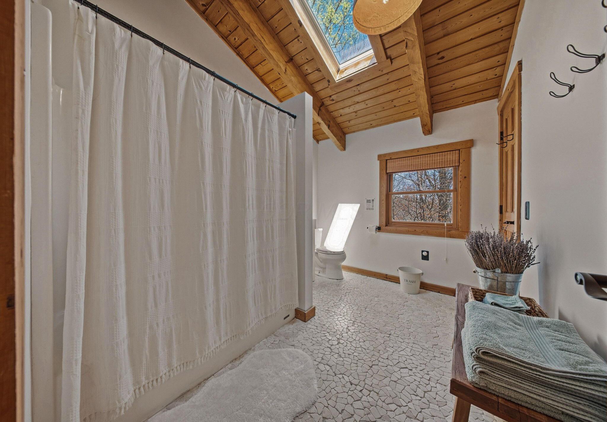 11471 Starner Road Rockbridge, OH 43149 - Photo 18 of 37 Gallery Image 18