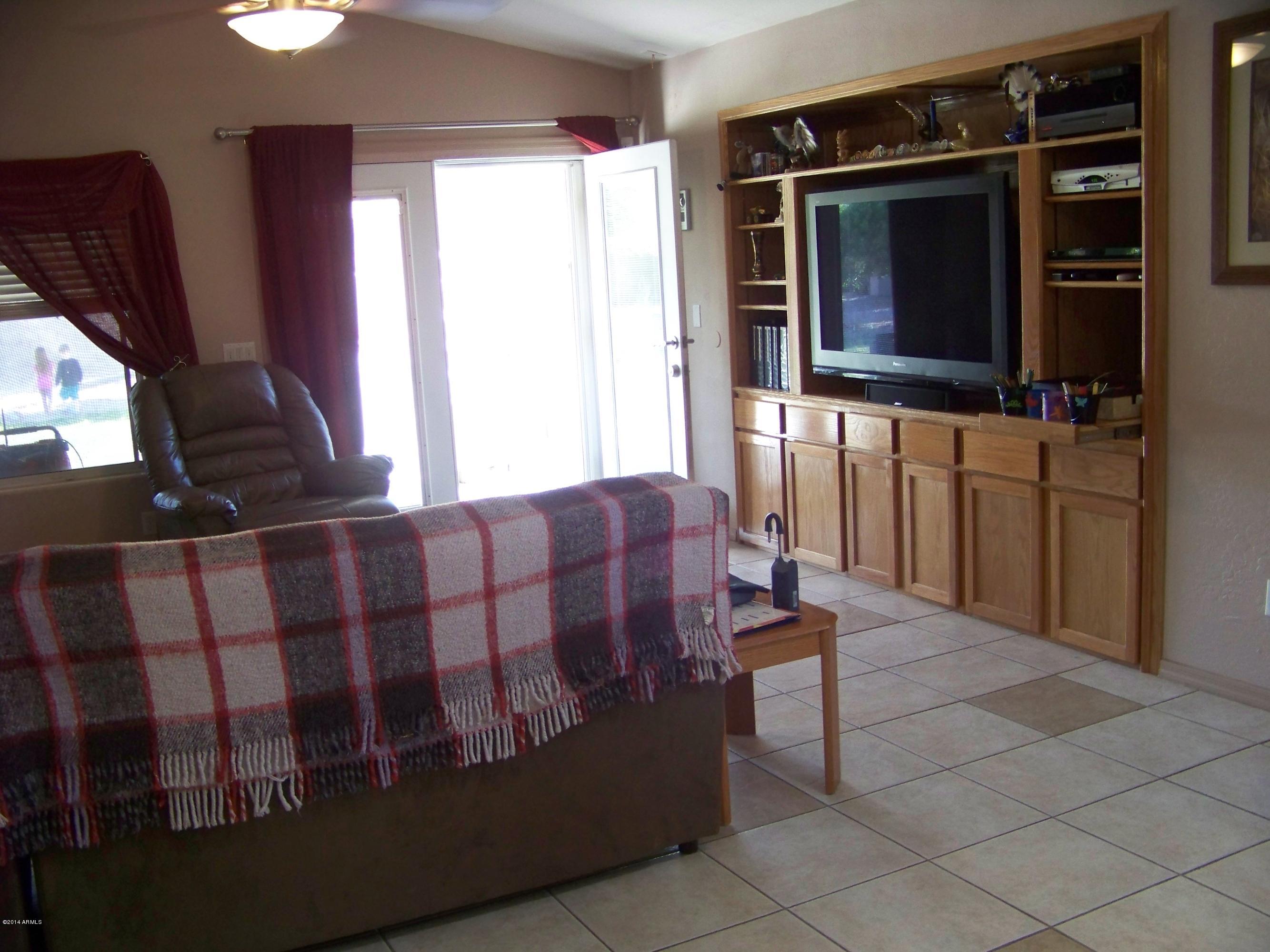 11030 West Granada Road Avondale, AZ 85392 - Photo 18 of 49 Family Room 4