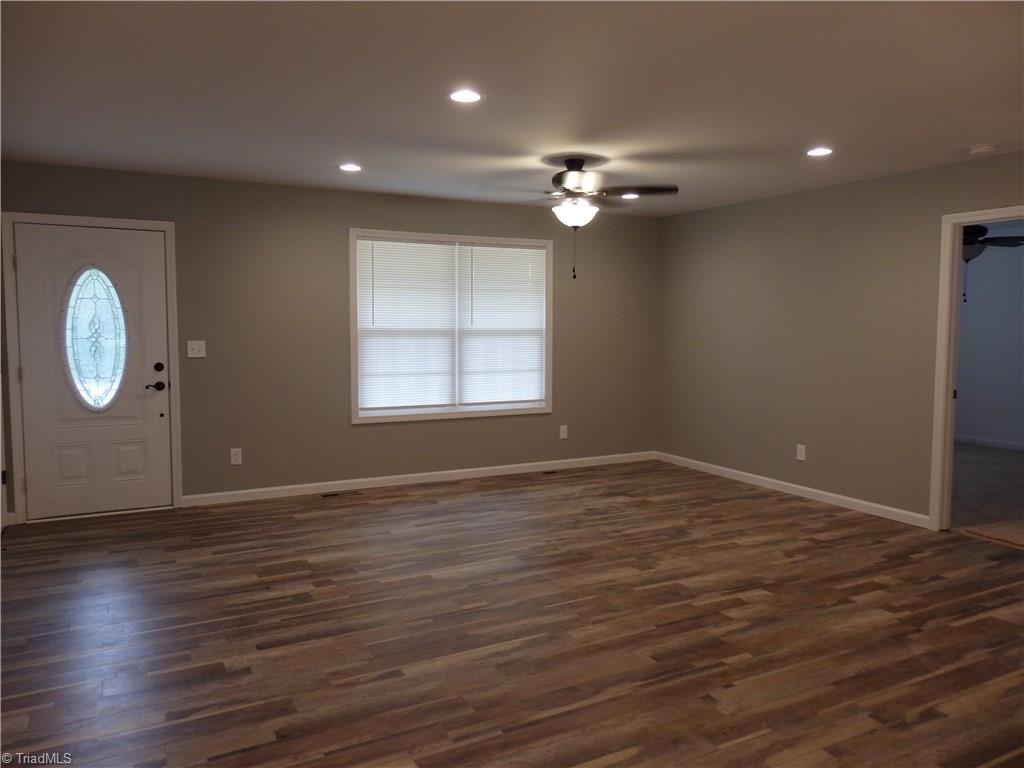 251 Bescher Chapel Road Trinity, NC 27370 - Photo 8 of 15 Livingroom