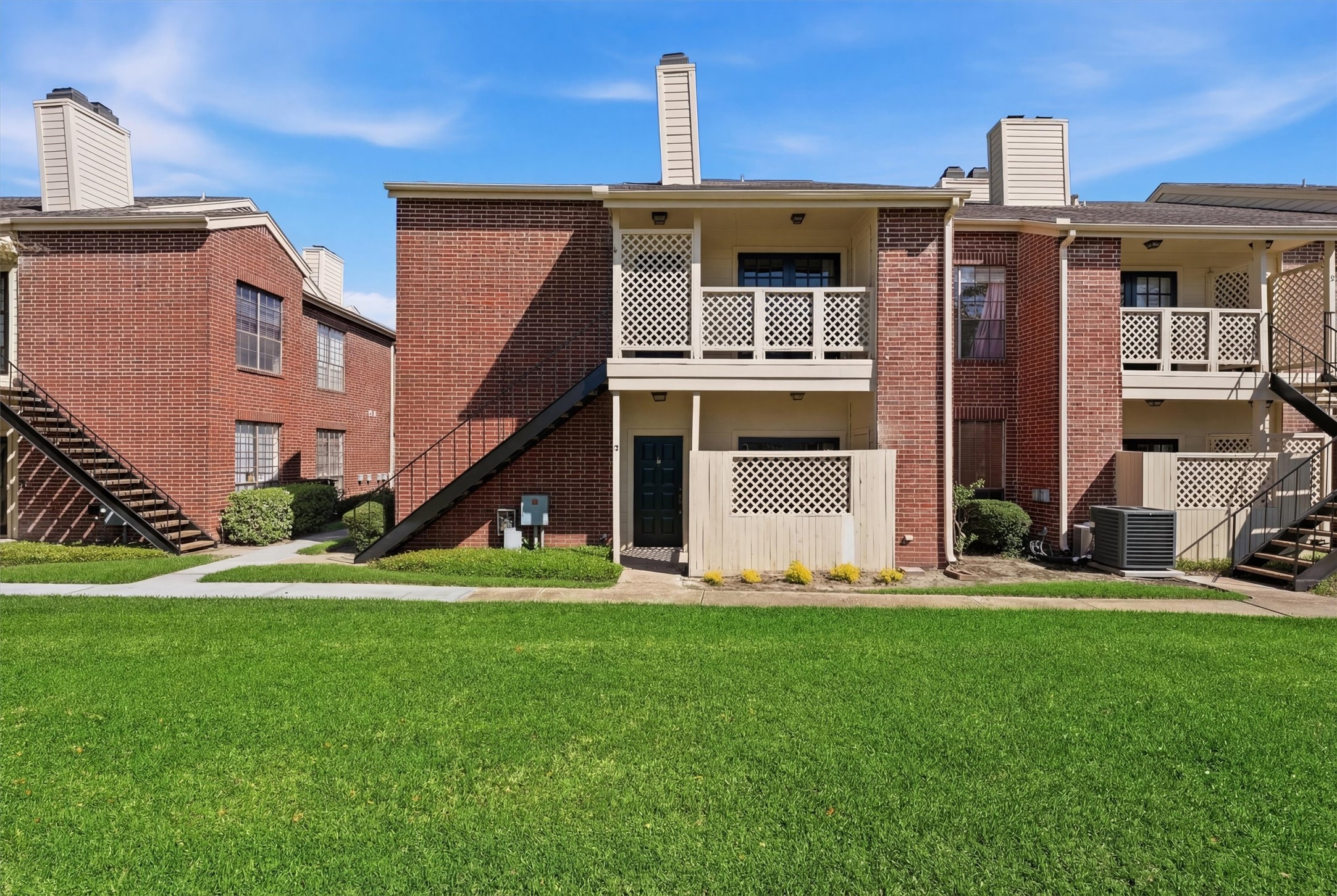 8055 Cambridge Street, Unit 5 Houston, TX 77054 - Photo 1 of 15