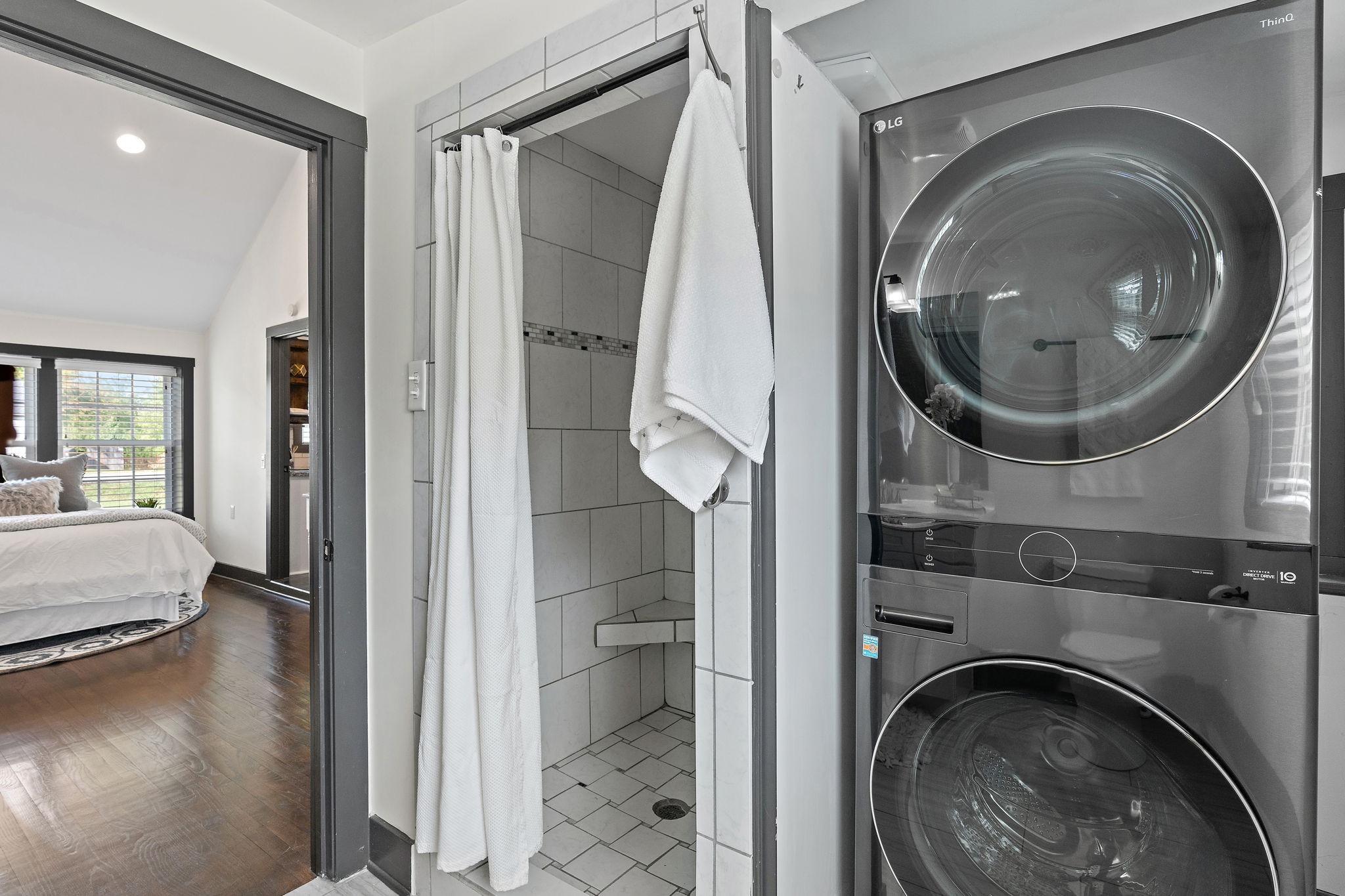 2614 Live Oak Road Nashville, TN 37210 - Photo 20 of 37 a view of a bedroom with washer and dryer